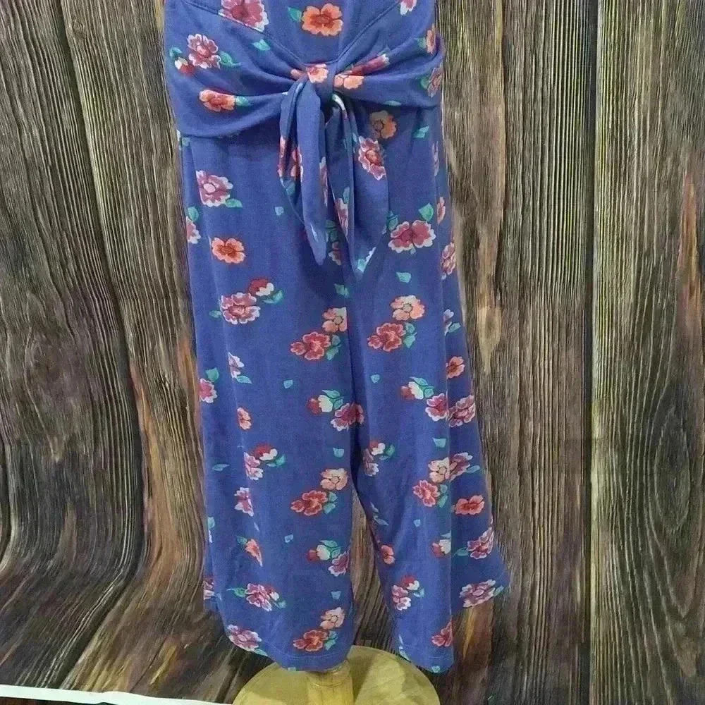 Floral Pattern Jumpsuit - Picture 2 of 6